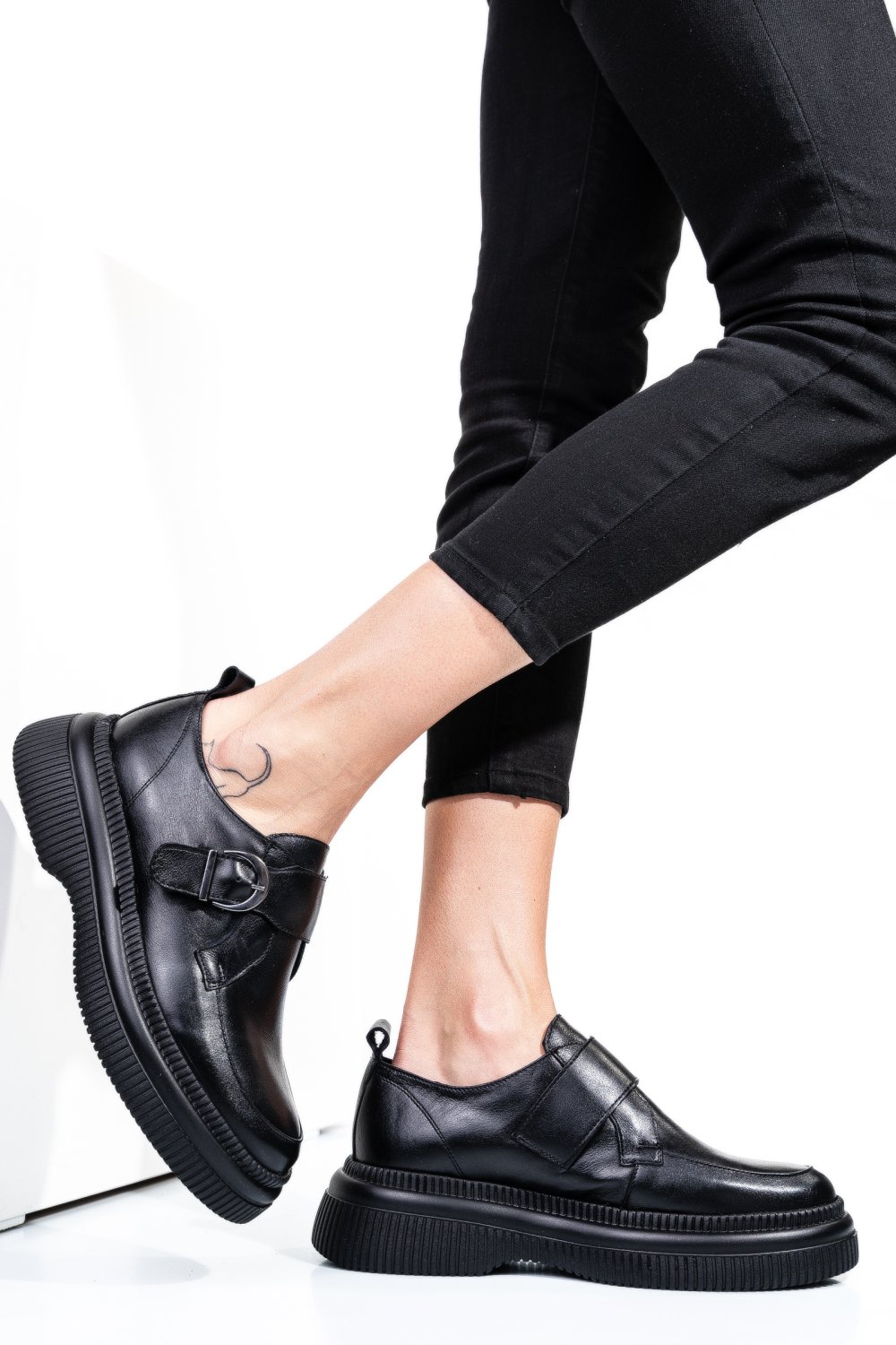 Fekete természetes bőr  2s7h51618np