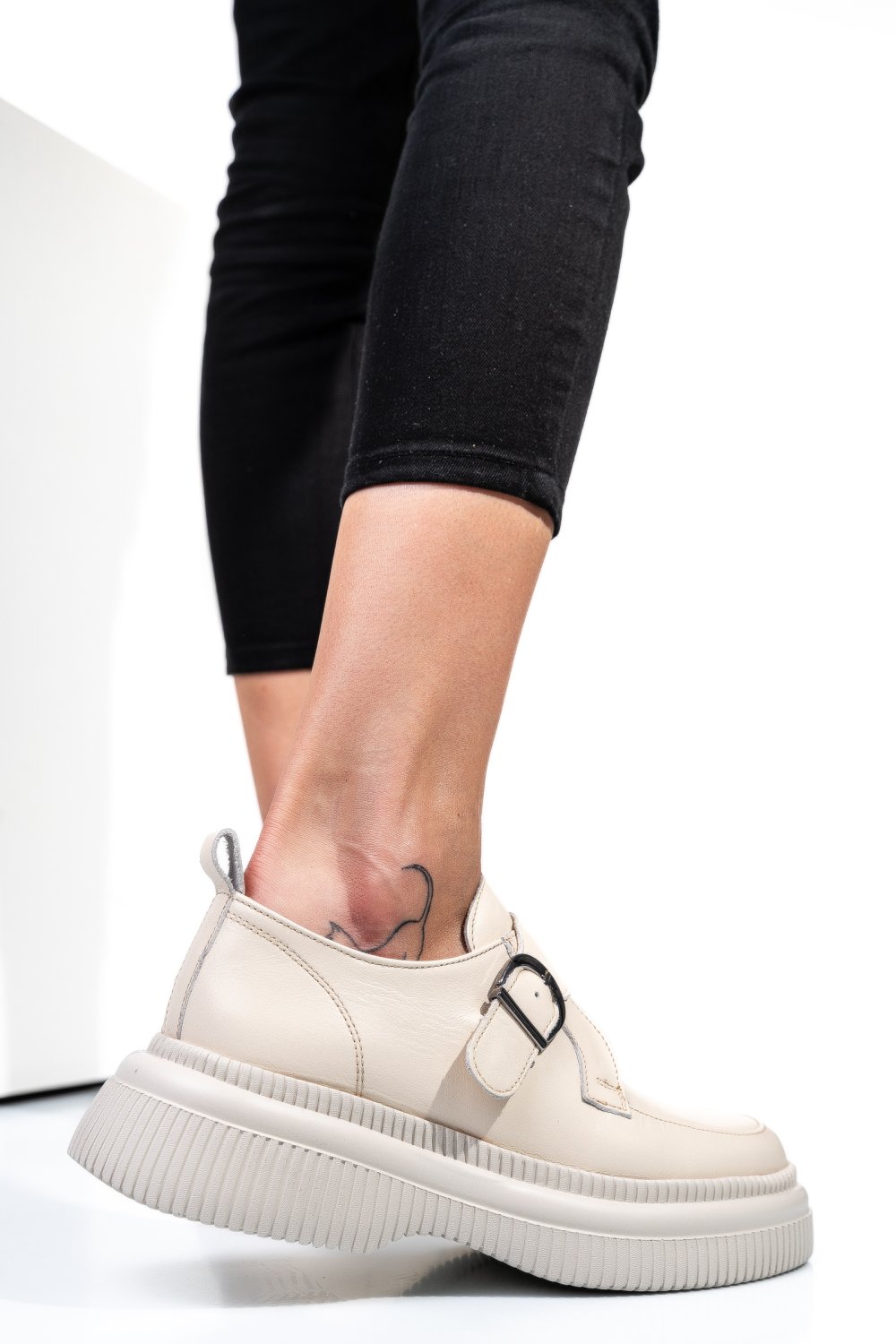 Bézs természetes bőr  2s7h51618np