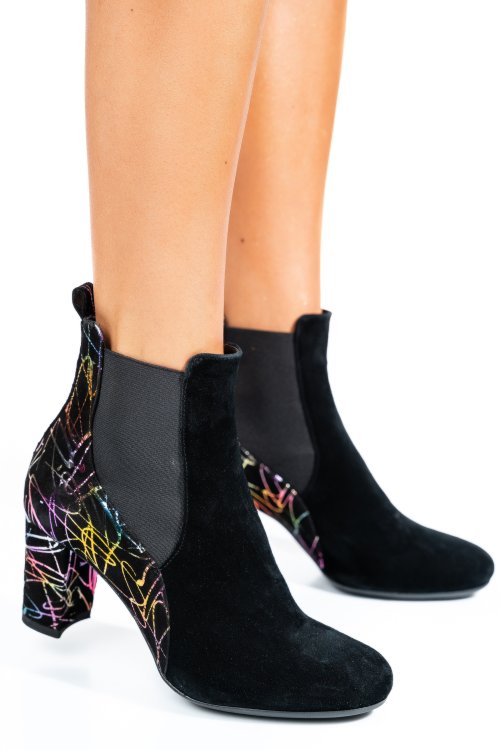 Fekete fordított bőr bokacsizma 7s7h70