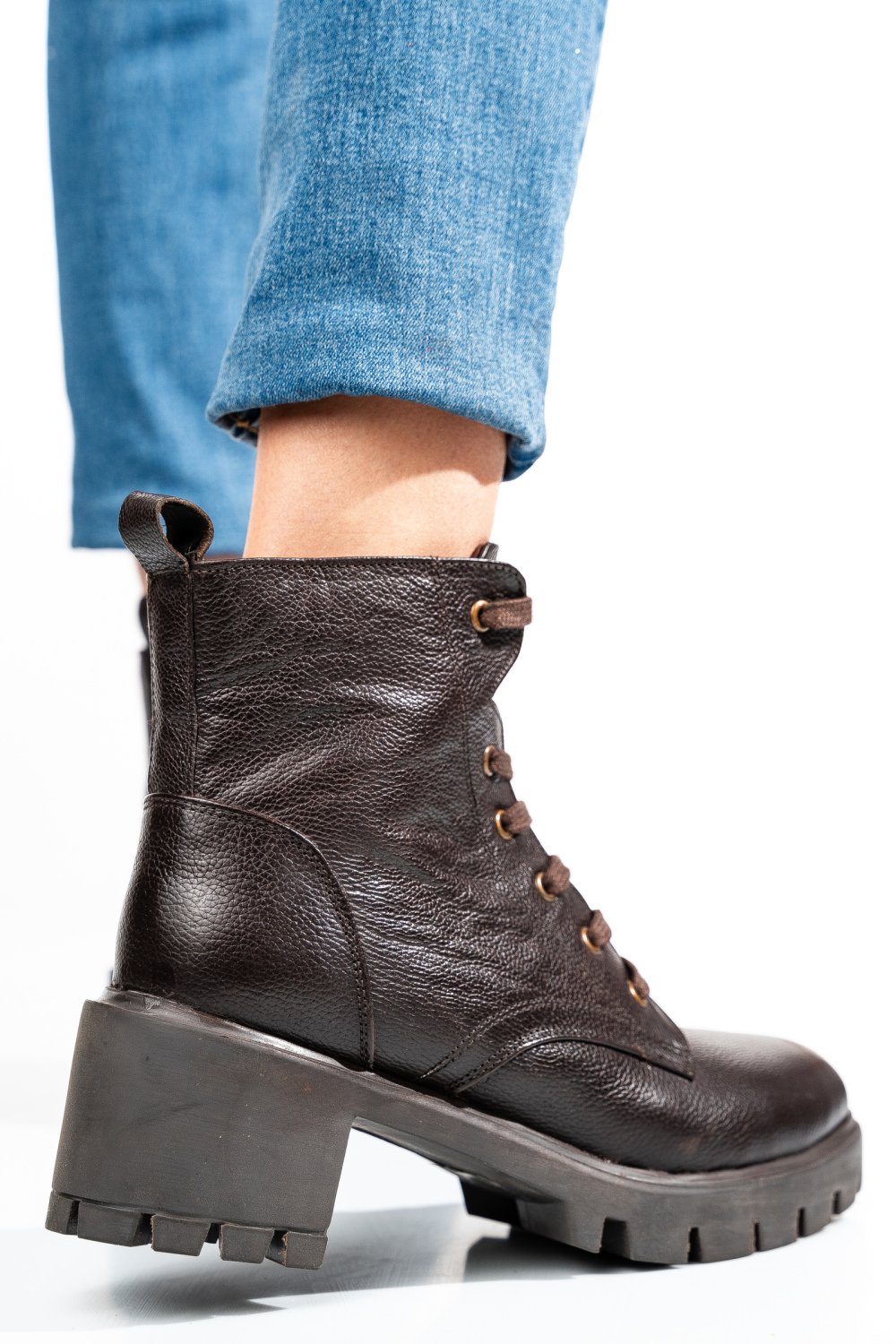 Barna természetes bőr bakancs 1s7h0800