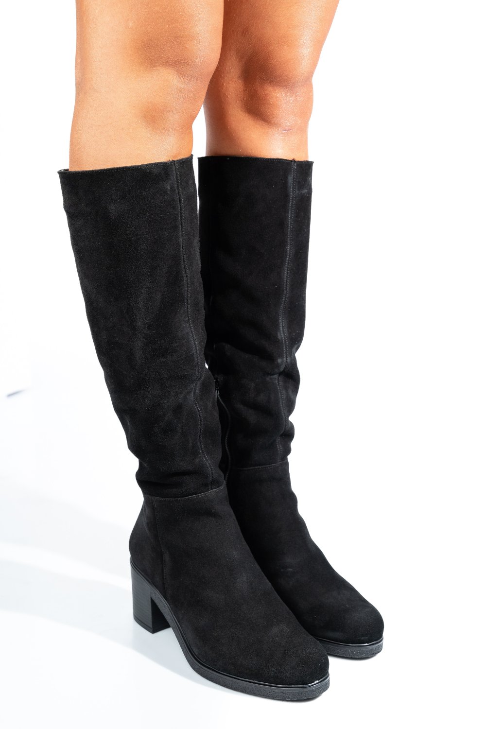 Fekete fordított bőr csizma 8s7h00