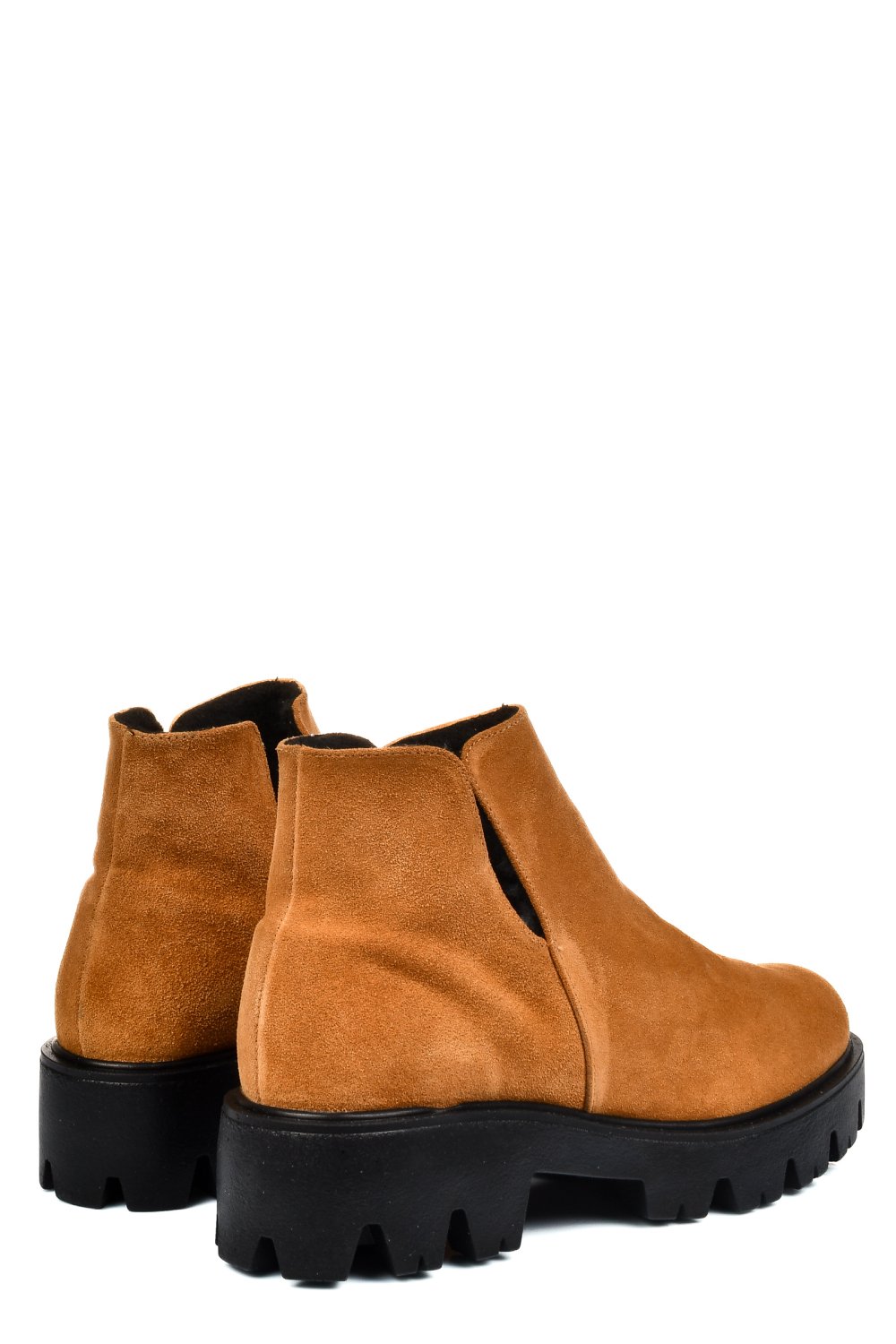 Barna fordított bőr bakancs 0s7h24