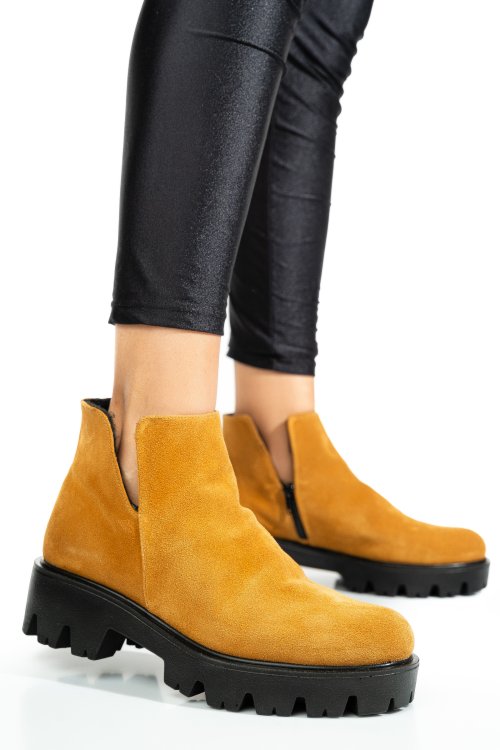 Barna fordított bőr bakancs 0s7h24