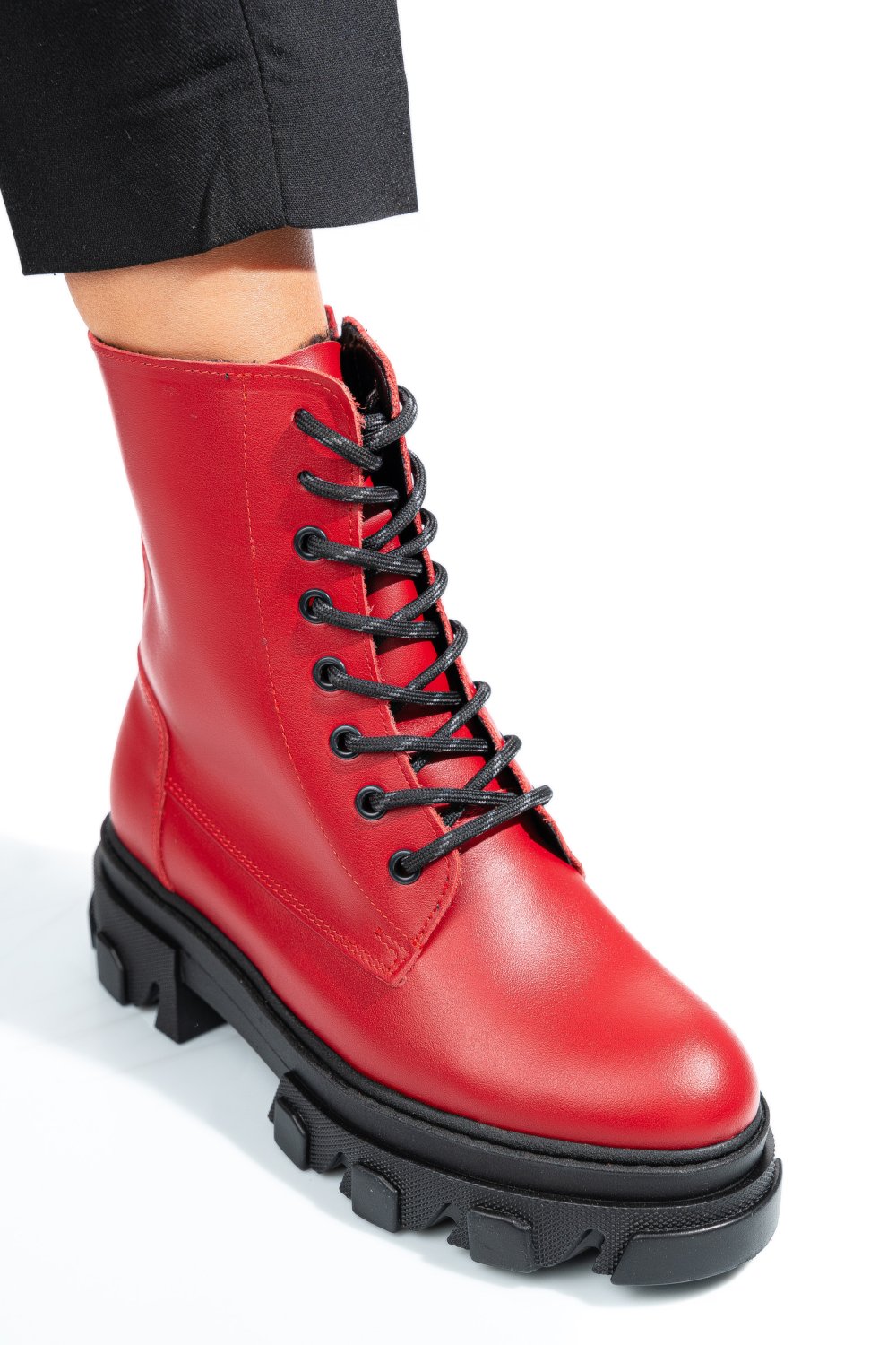 Piros természetes bőr bakancs 1s7h24