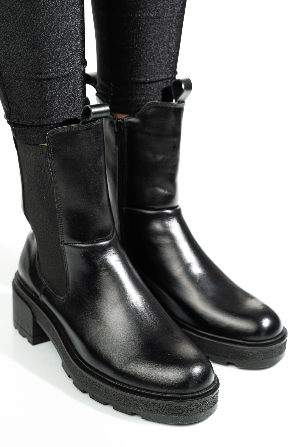 Fekete természetes bőr bakancs 2s7h24