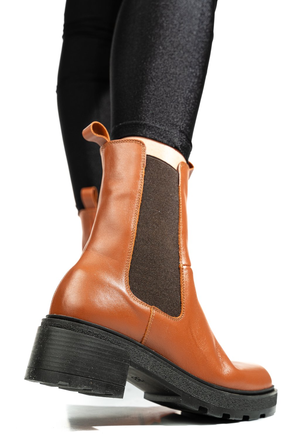 Barna természetes bőr bakancs 2s7h24