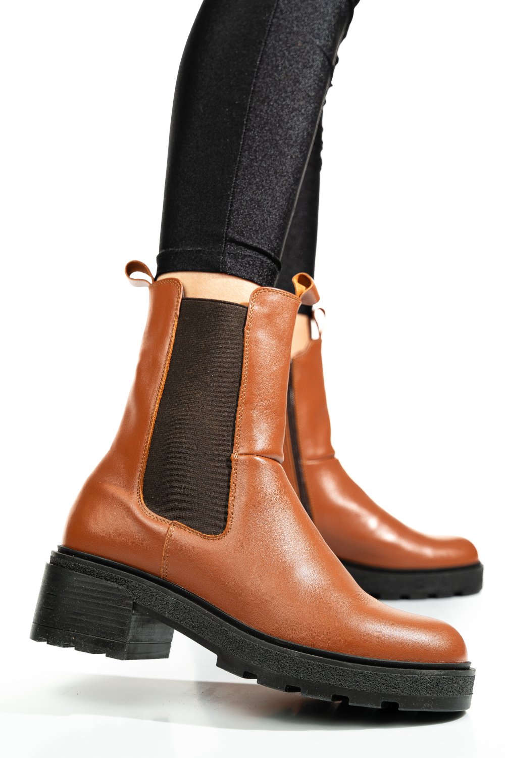 Barna természetes bőr bakancs 2s7h24