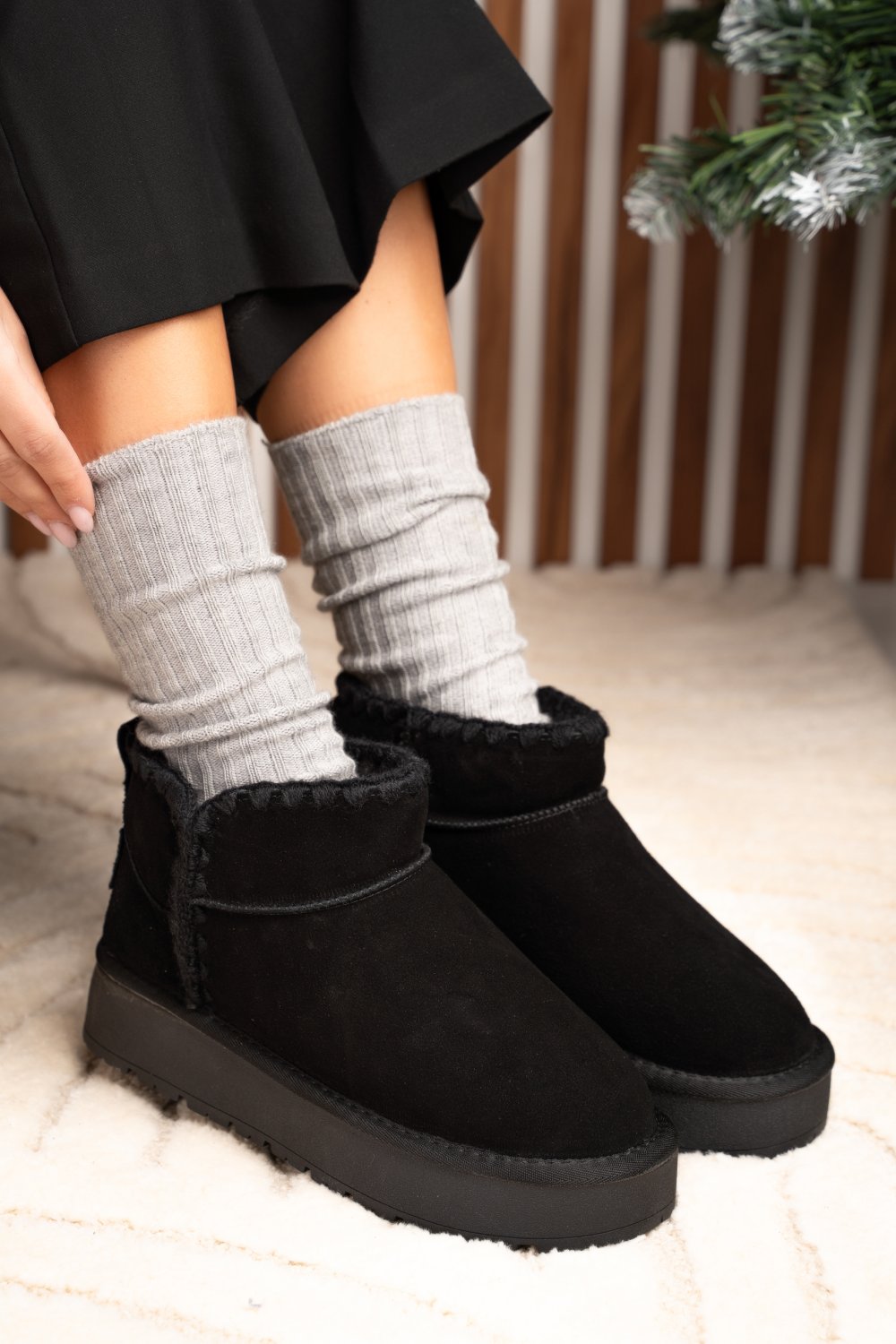 Fekete fordított bőr csizma ss7hcw421p19