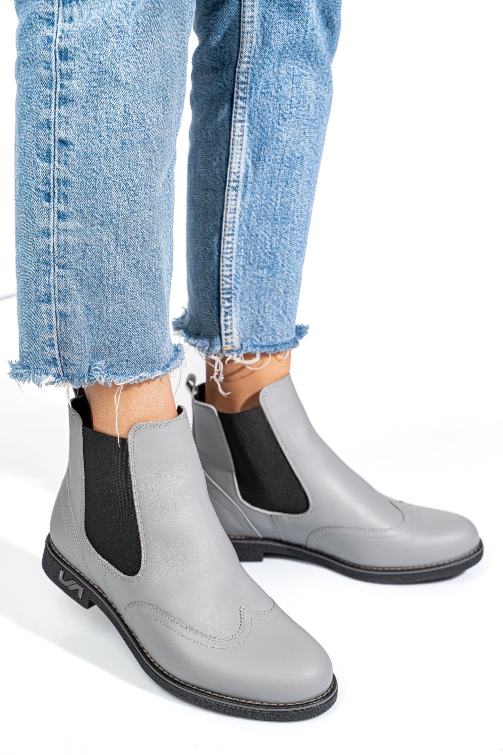 Szürke természetes bőr bakancs 2s7h12