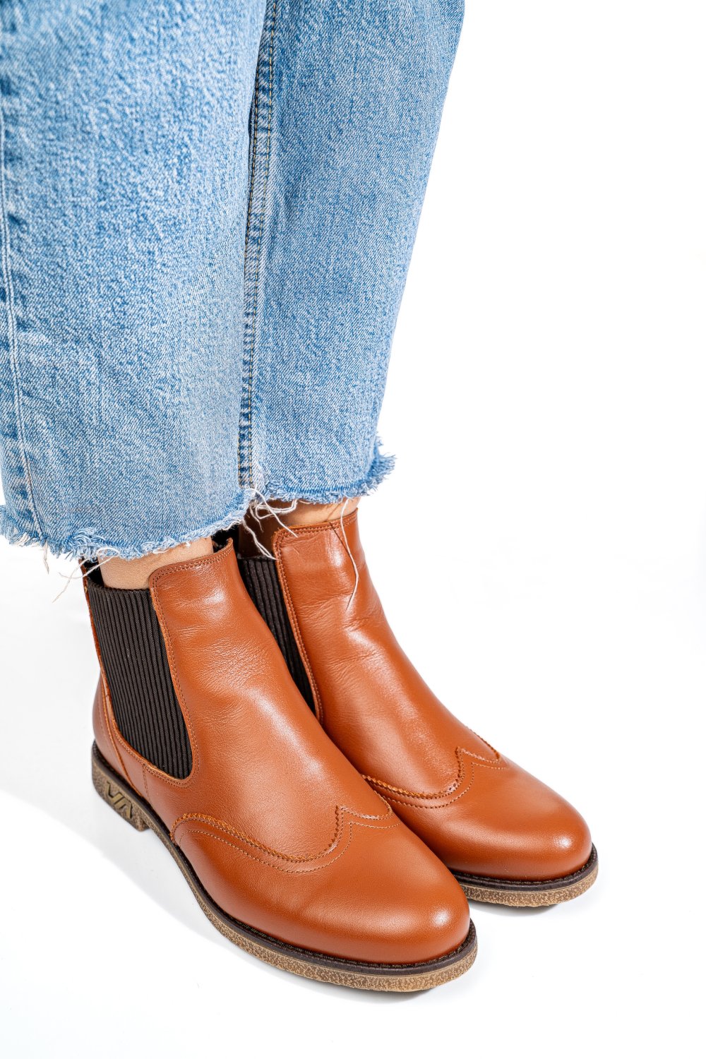 Barna természetes bőr bakancs 2s7h12