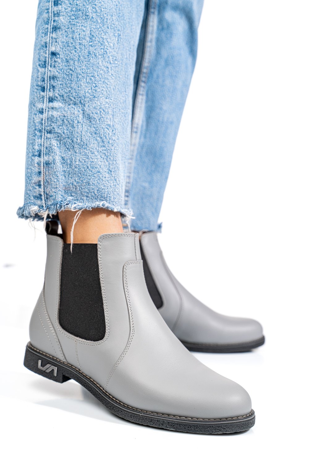 Szürke természetes bőr bakancs 2s7h11