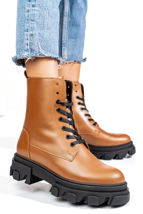 Barna természetes bőr bakancs 1s7h24