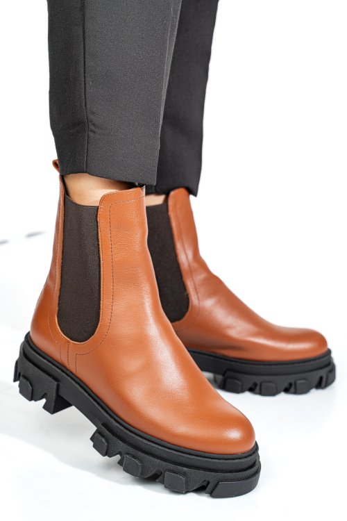 Barna természetes bőr bakancs 2s7h25