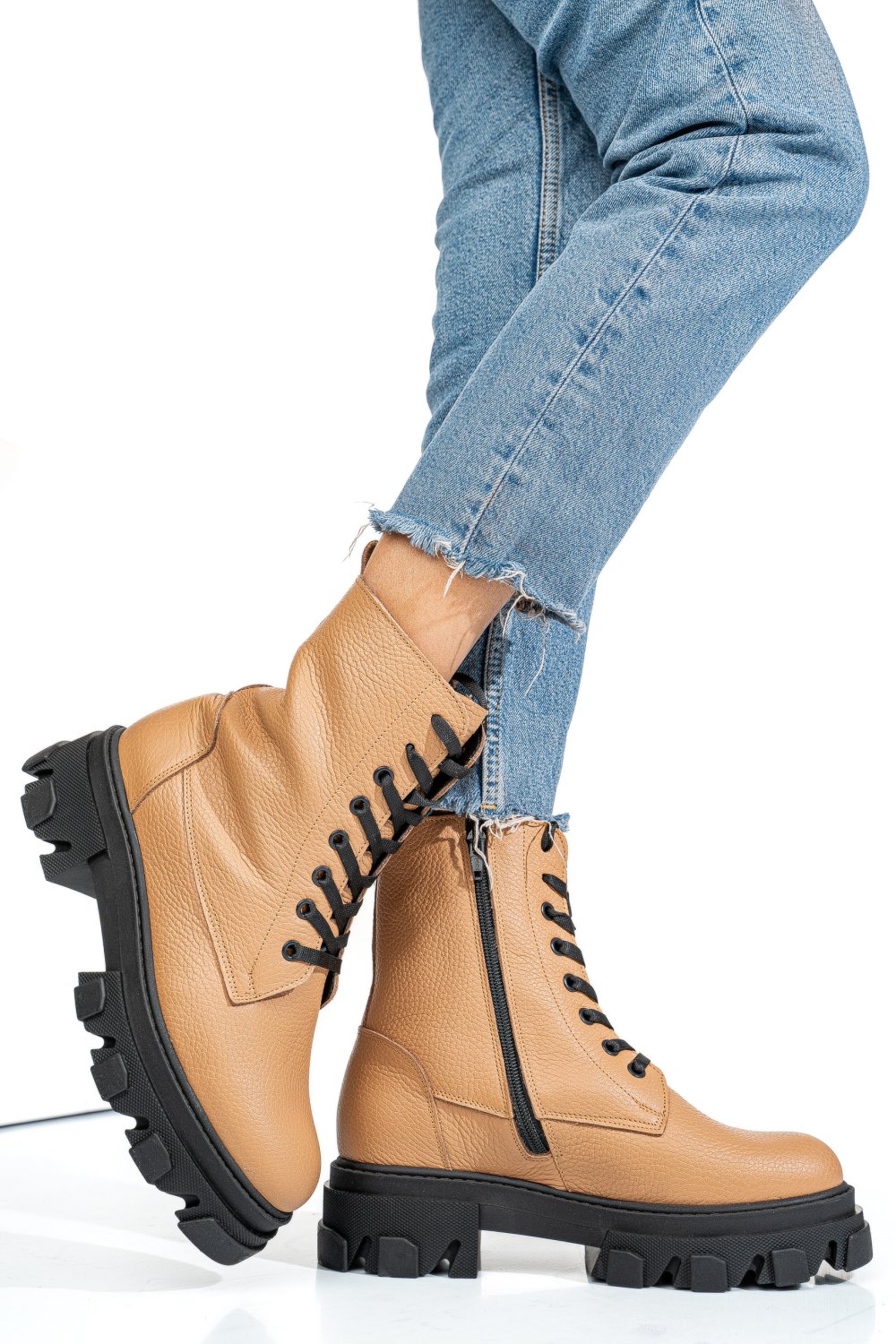 Barna természetes bőr bakancs 1s7h24