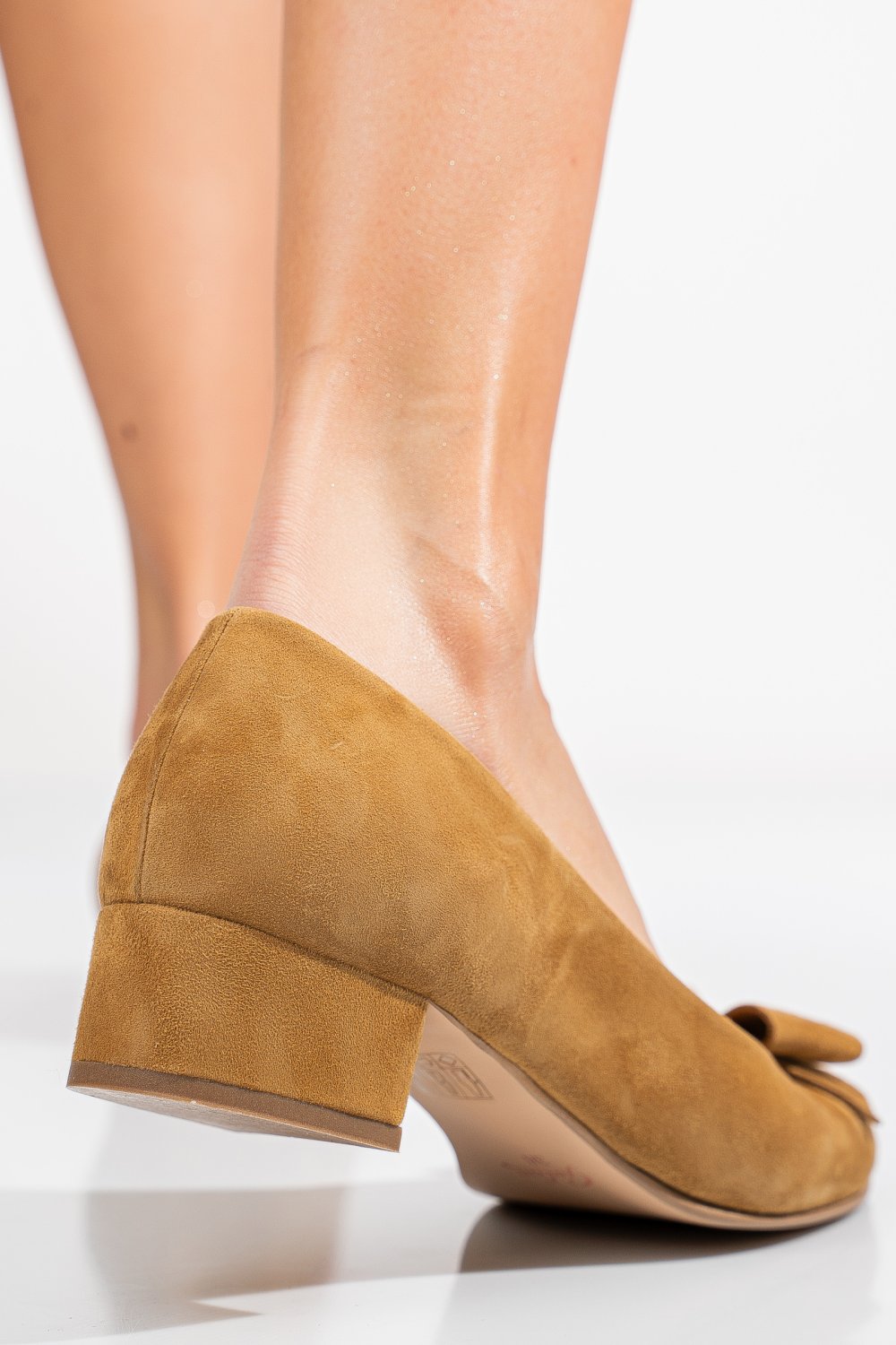 Barna fordított bőr magassarkú cipők 3s7h484