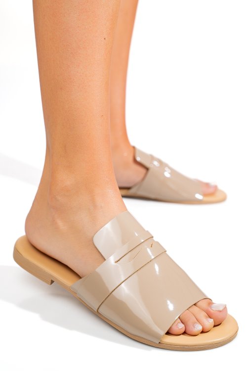 Bézs természetes lakkozott bőr szandál ss7hfiziosa