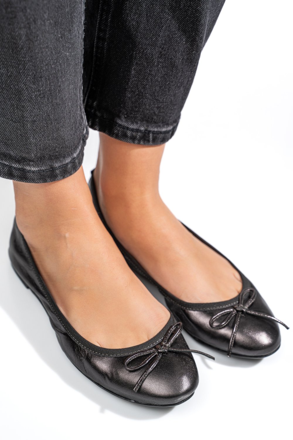 Fekete természetes bőr  2s7h045ven