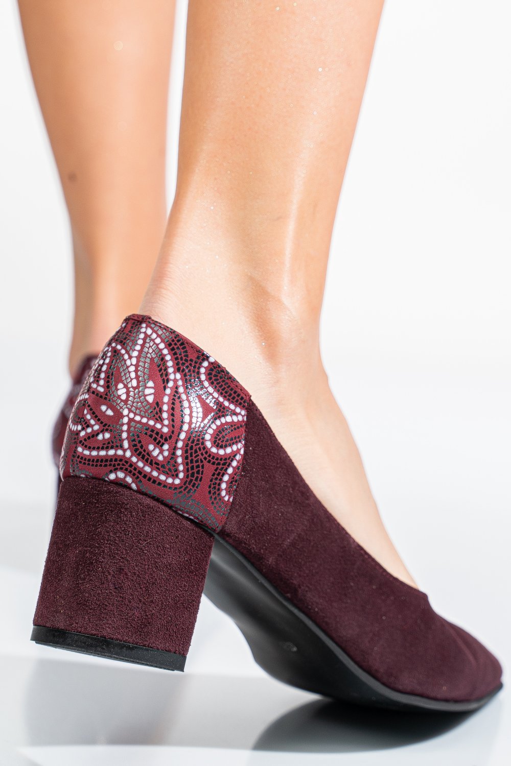 Bordó fordított bőr magassarkú cipők 5s7h602