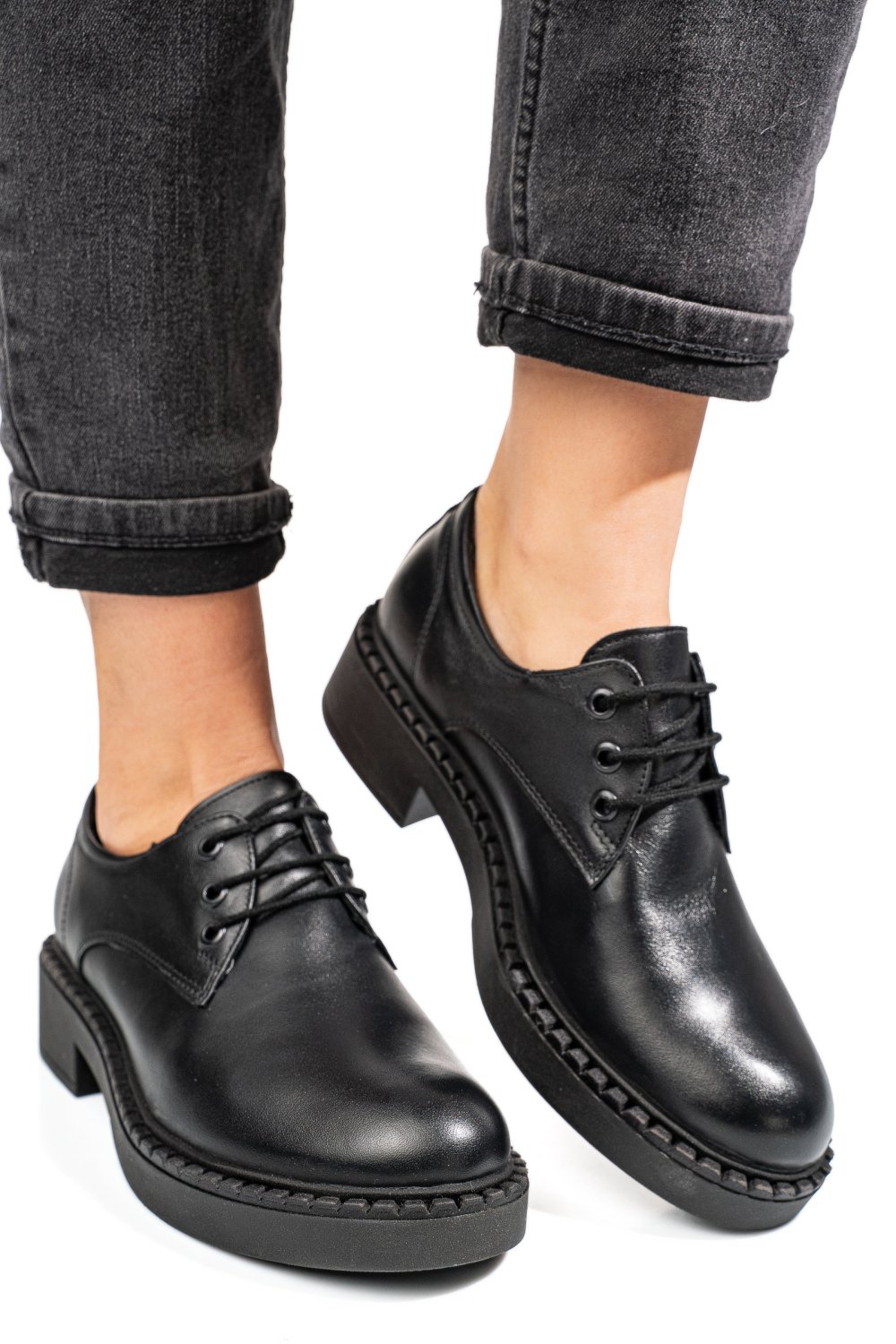 Fekete természetes bőr  3s7h09nev