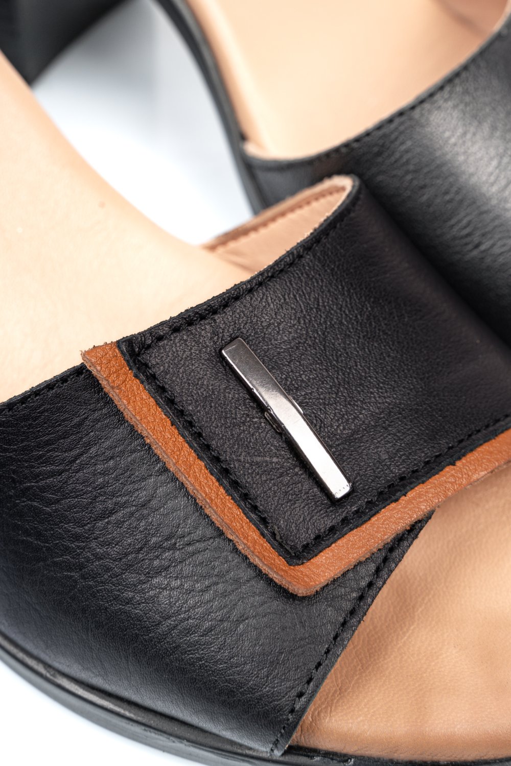 Fekete természetes bőr szandál 0s7h56