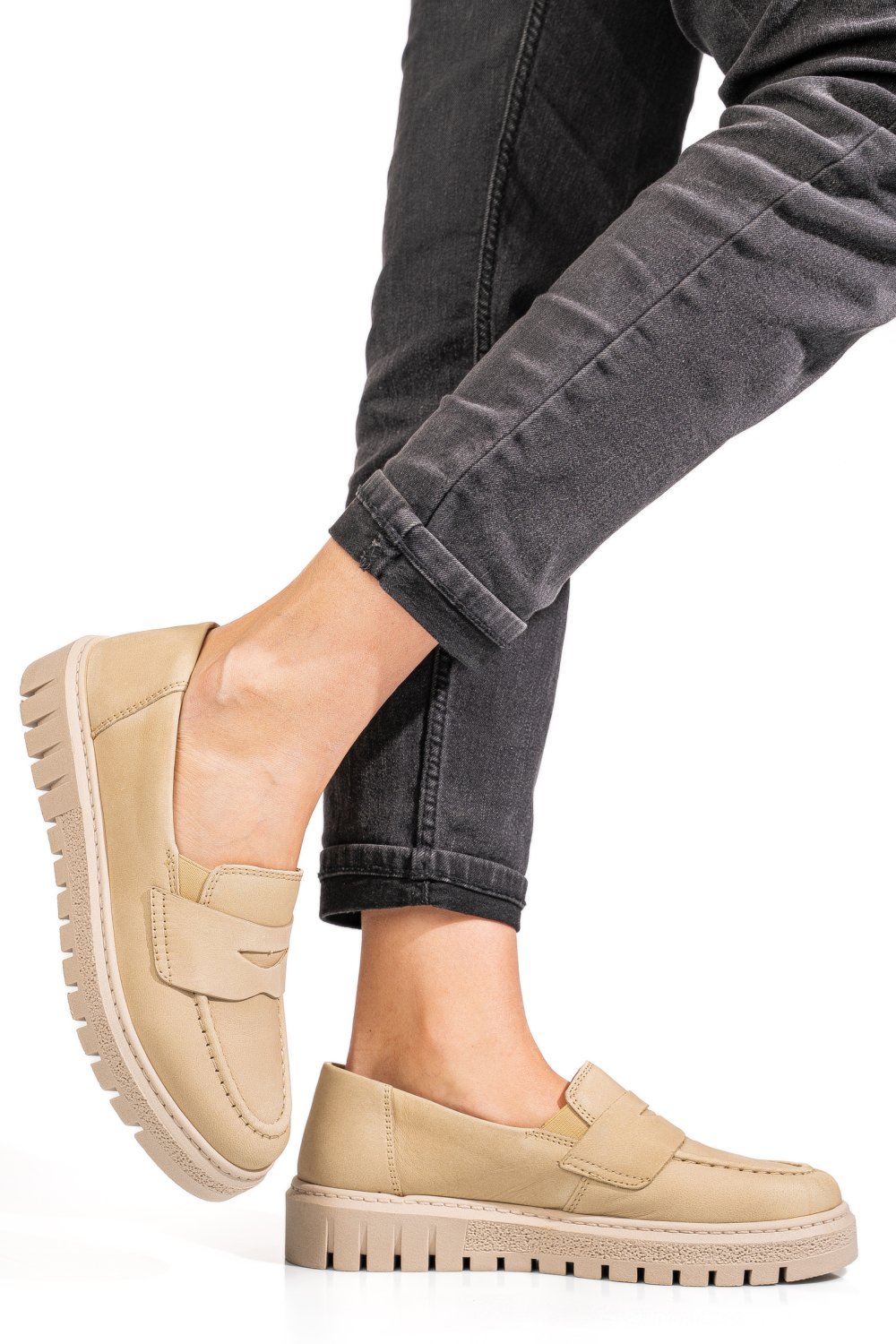 Bézs természetes bőr  2s7hkk1041901