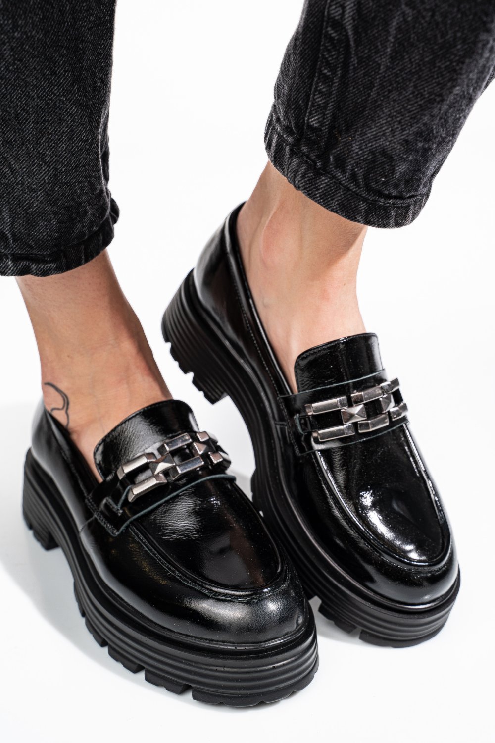 Fekete természetes bőr  7s7h33