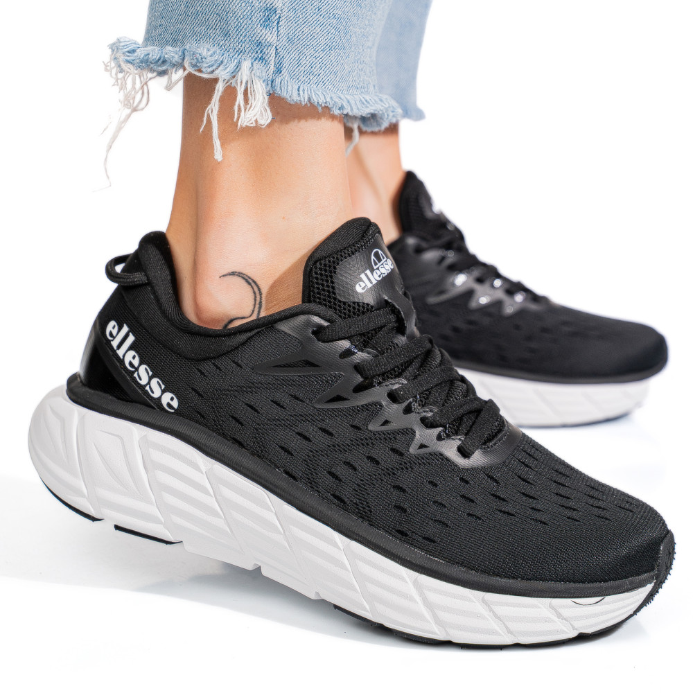 ELLESSE