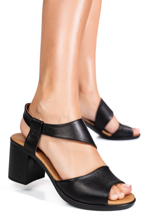 Fekete természetes bőr szandál 0s7h75