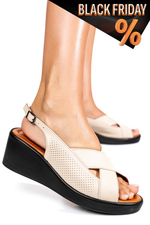 Bézs természetes bőr szandál 7s7h40