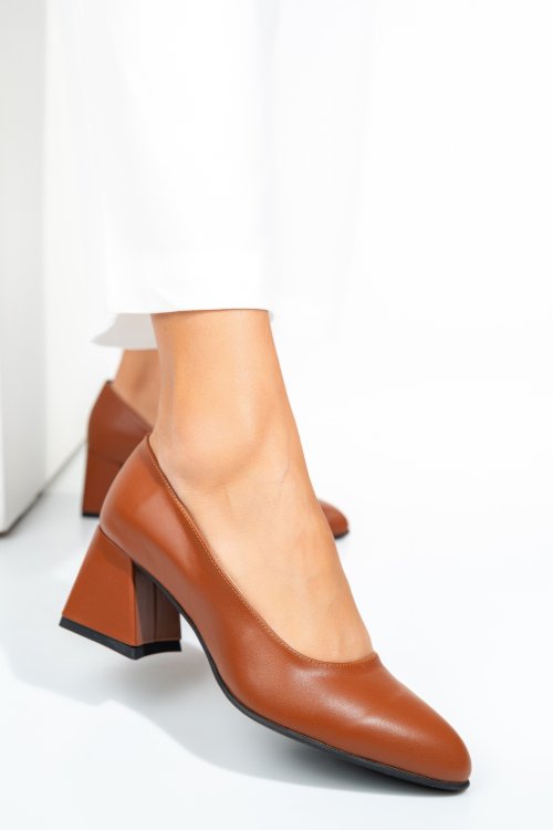 Barna természetes bőr magassarkú cipők 5s7h006