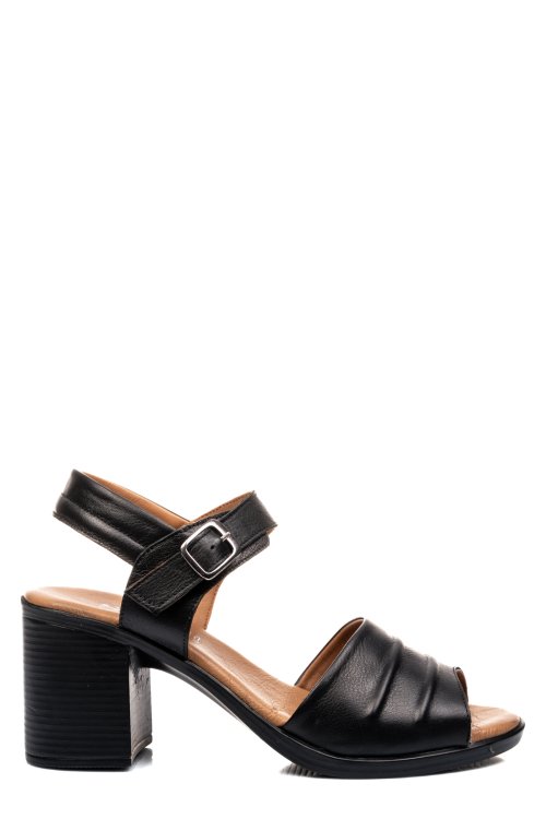 Fekete természetes bőr szandál 0s7h35