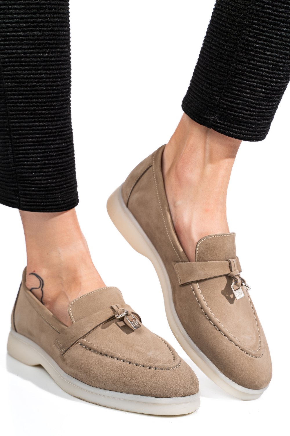 Bézs fordított bőr női lapos cipők 4s7h55