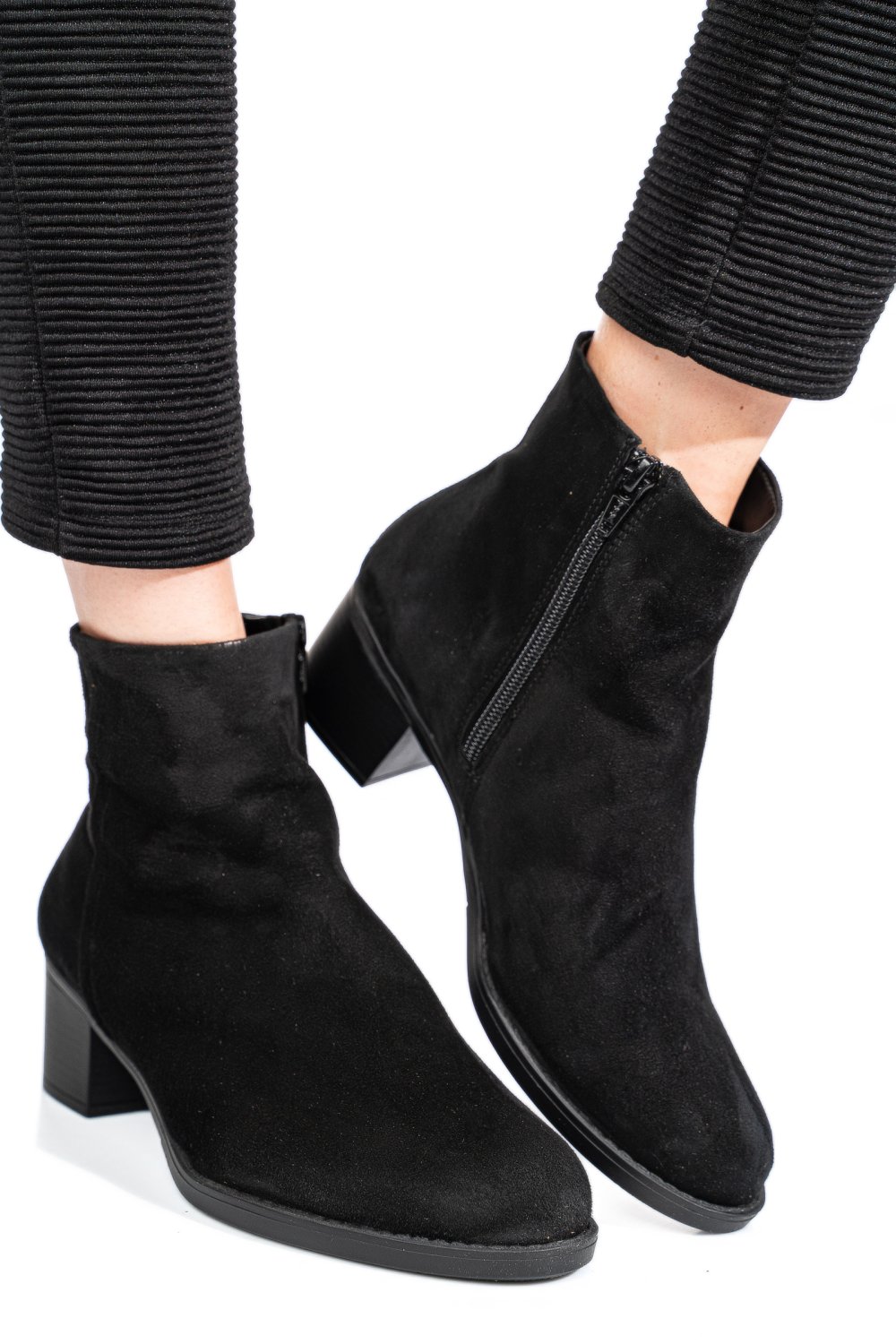 Fekete fordított bőr bokacsizma 3s7h871