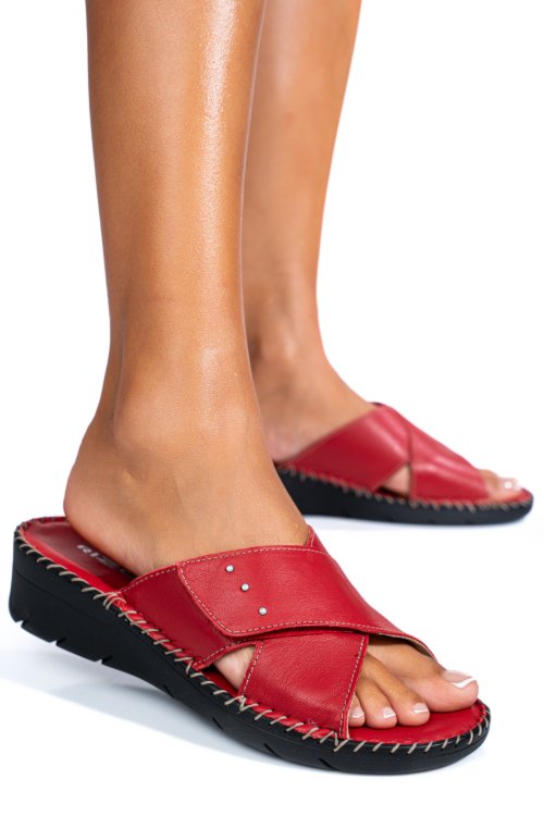 Piros természetes bőr szandál 2s7h135352