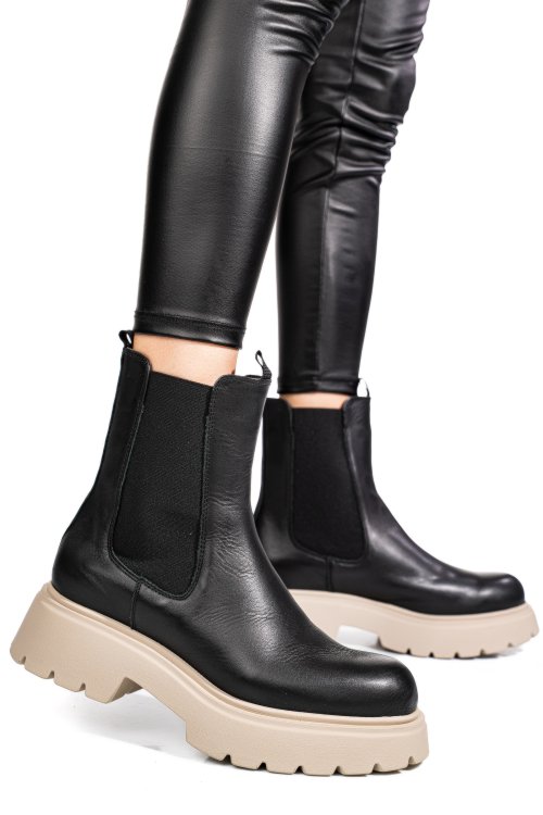 Fekete természetes bőr bakancs 5s7h2132459