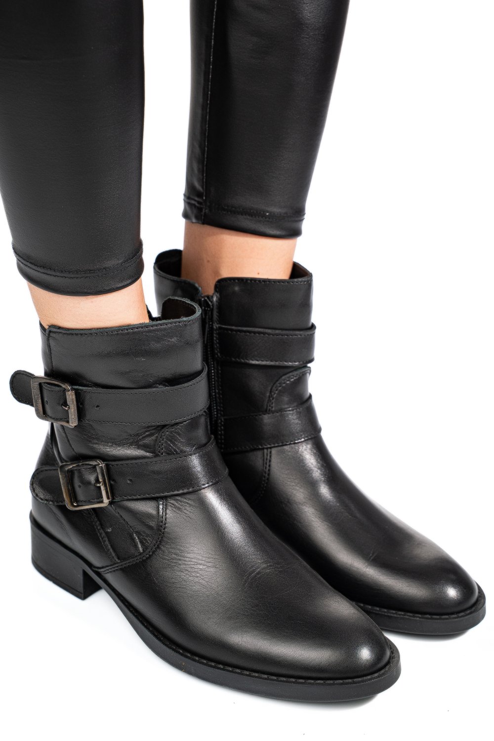 Fekete természetes bőr bakancs 5s7h0130303