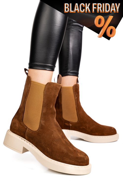 Barna fordított bőr csizma 5s7h2130135