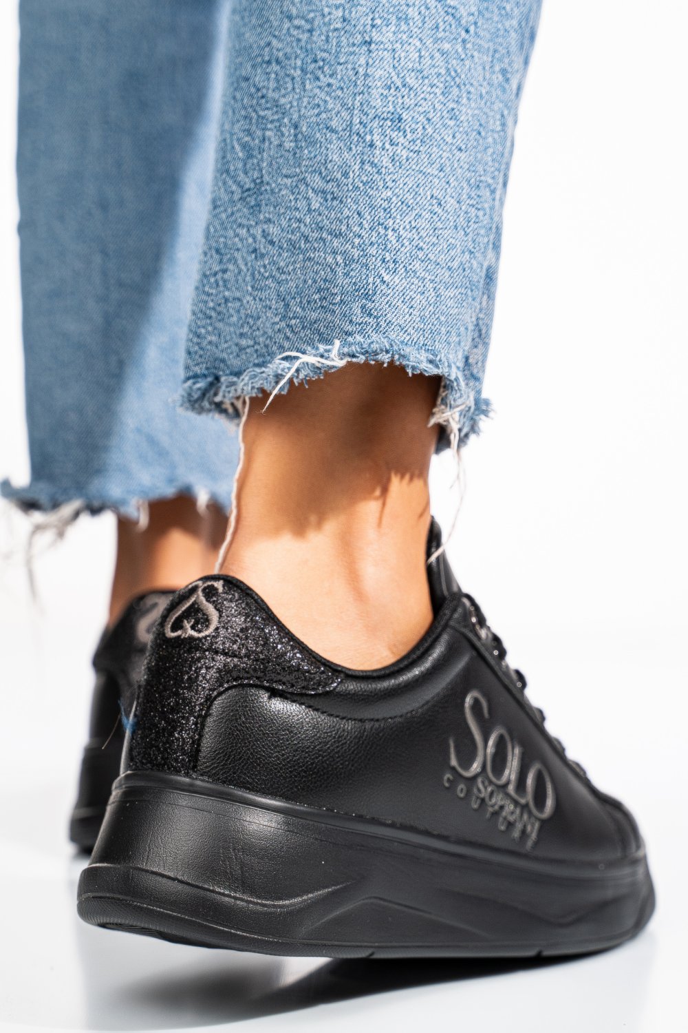 Fekete sport cipők ss7hcw424p84