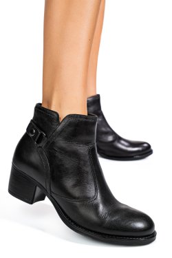 Fekete természetes bőr bakancs 5s7h2132424