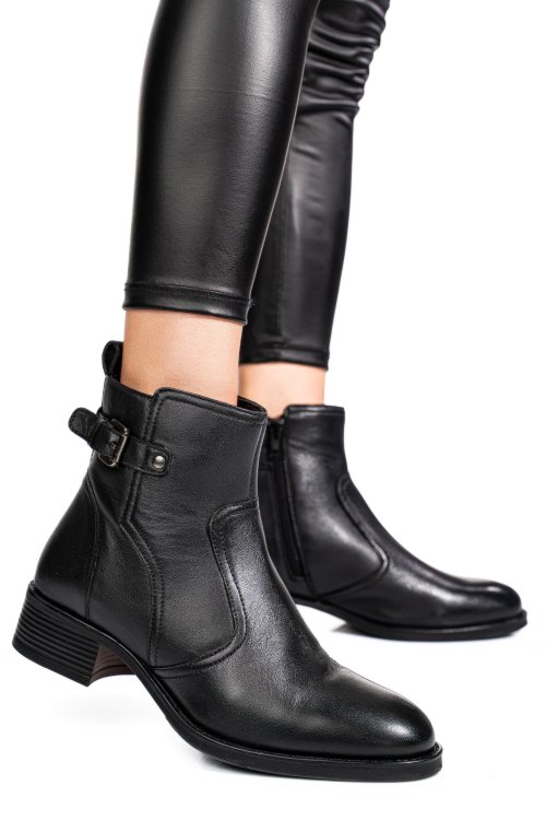 Fekete természetes bőr bakancs 5s7h3130154