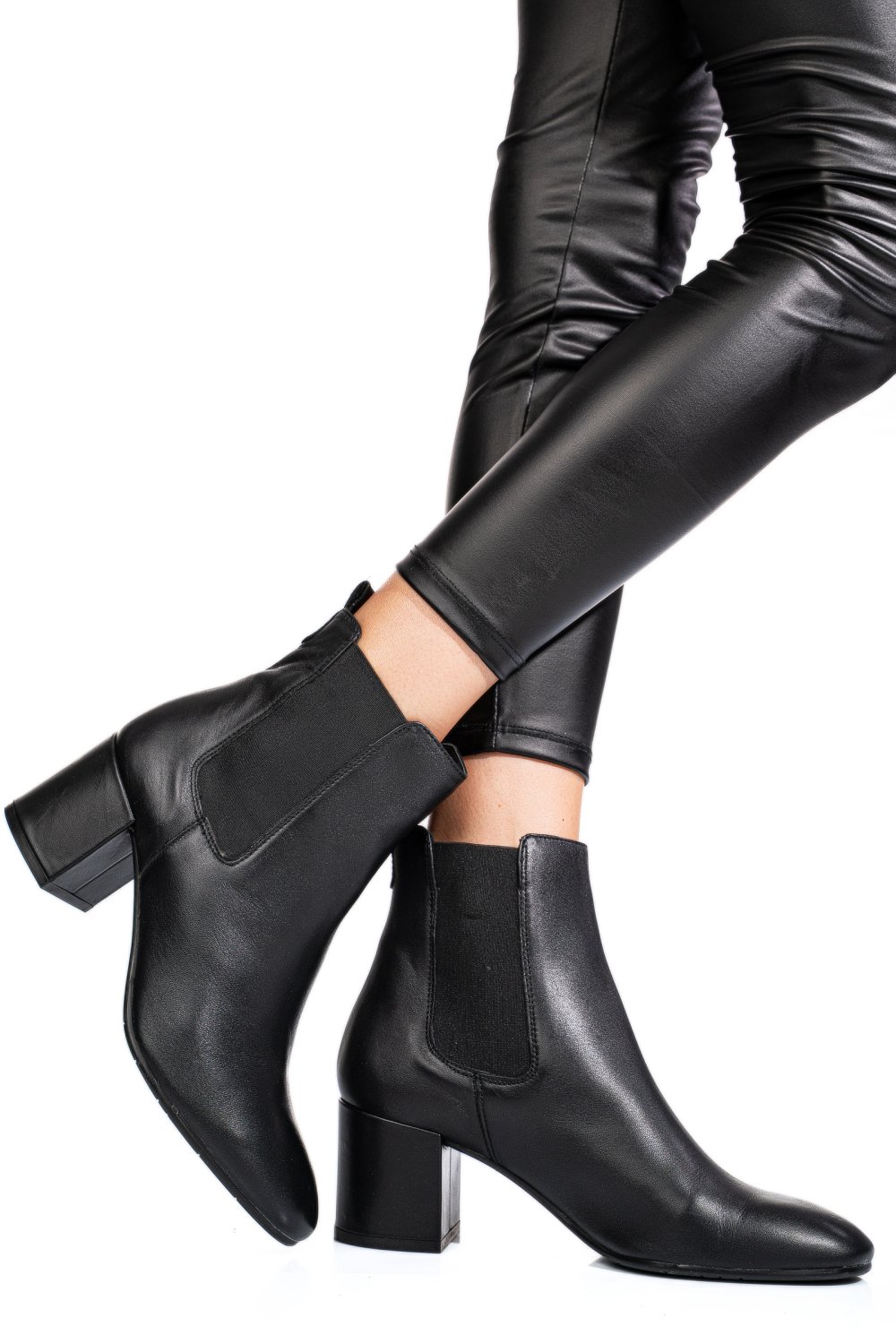Fekete természetes bőr bokacsizma 5s7h0132047