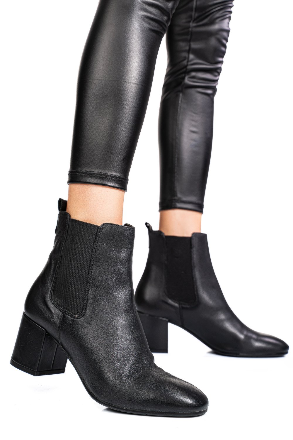 Fekete természetes bőr bokacsizma 5s7h0132047