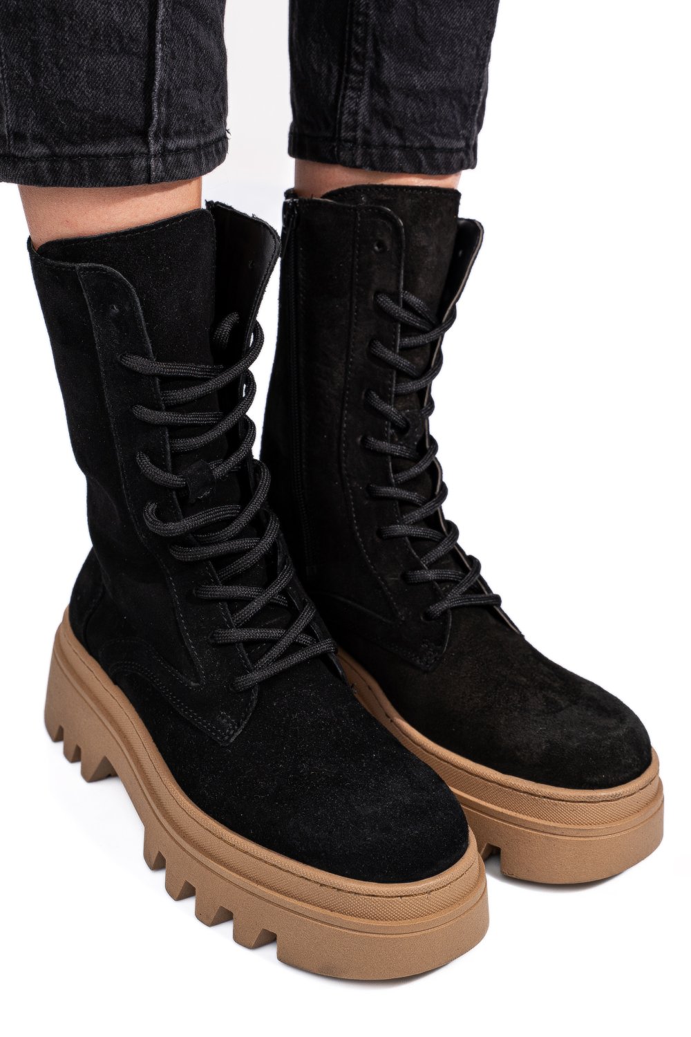 Fekete fordított bőr bakancs 5s7h2132500