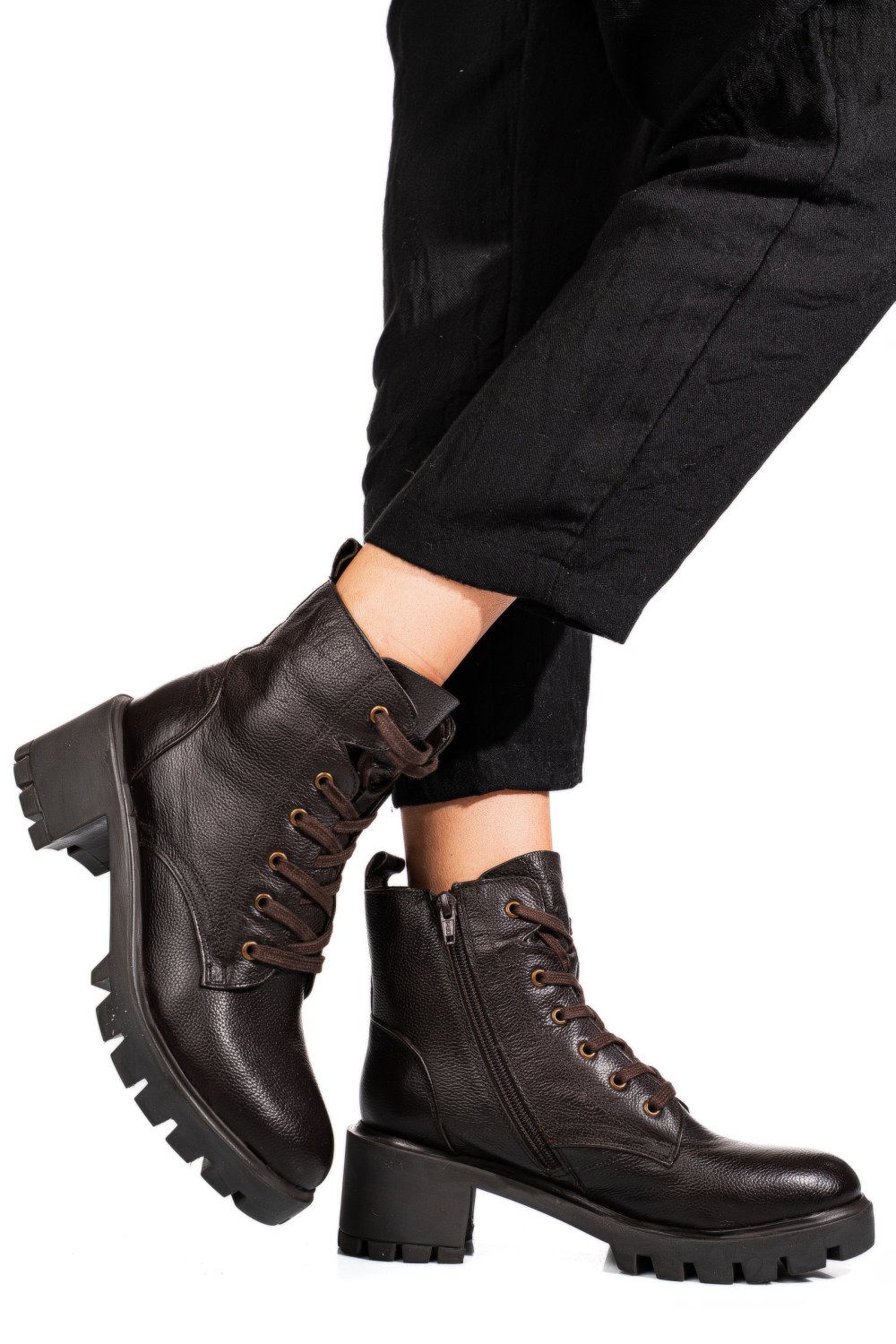 Barna természetes bőr bakancs 1s7h0800