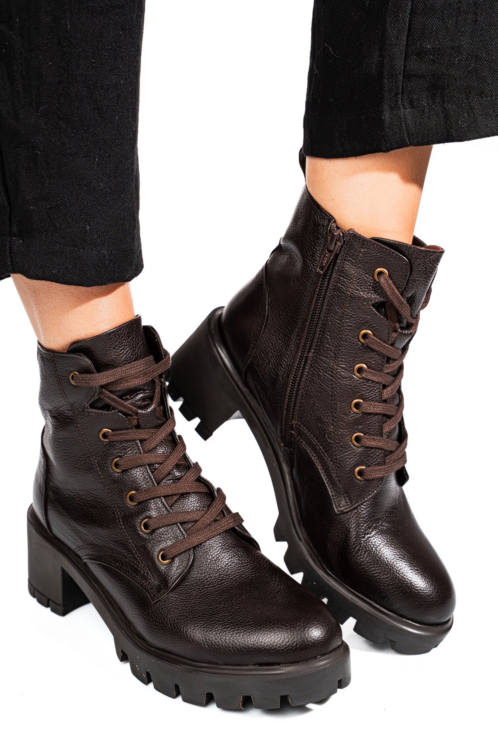 Barna természetes bőr bakancs 1s7h0800