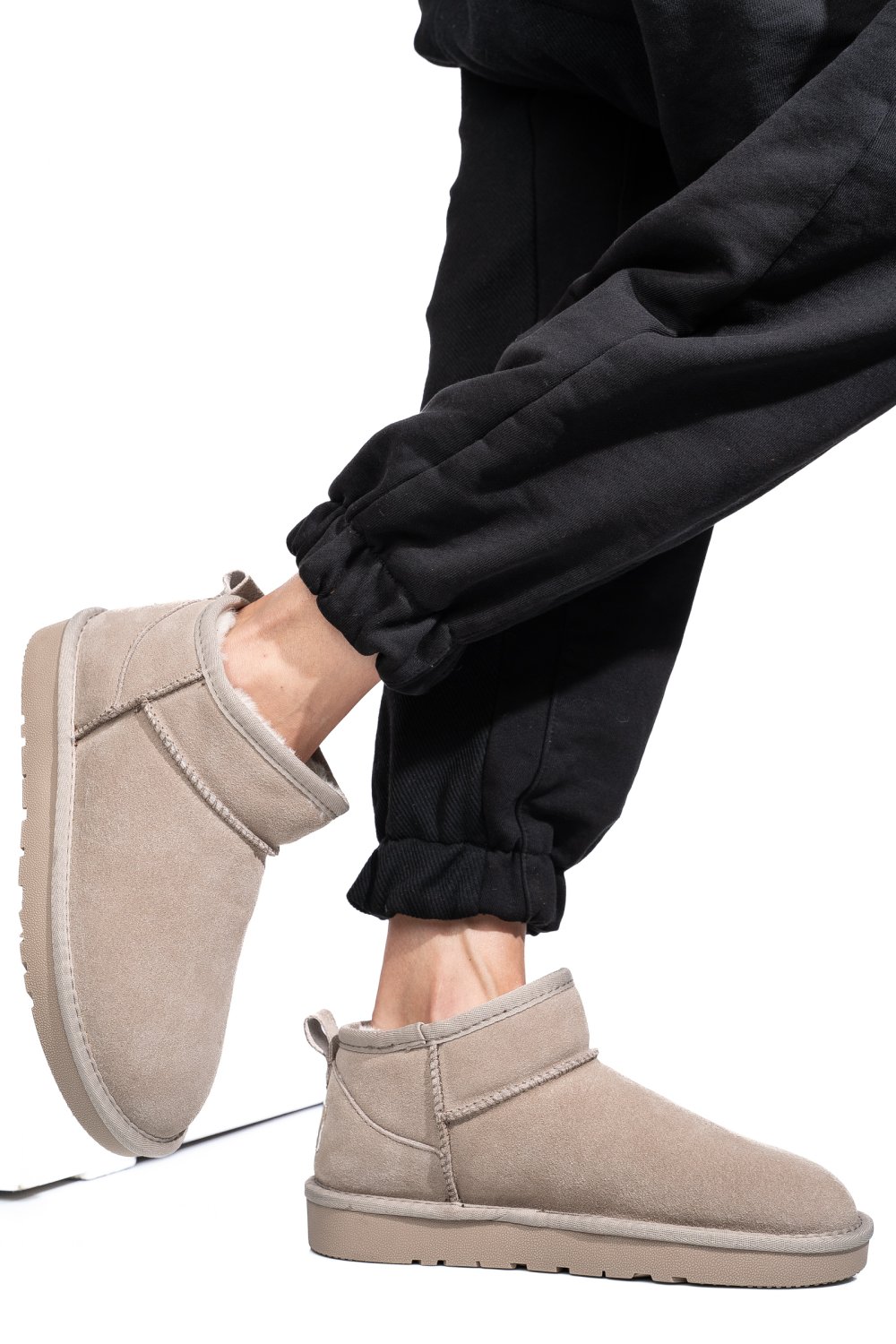 Bézs fordított bőr bakancs 1s7h1200