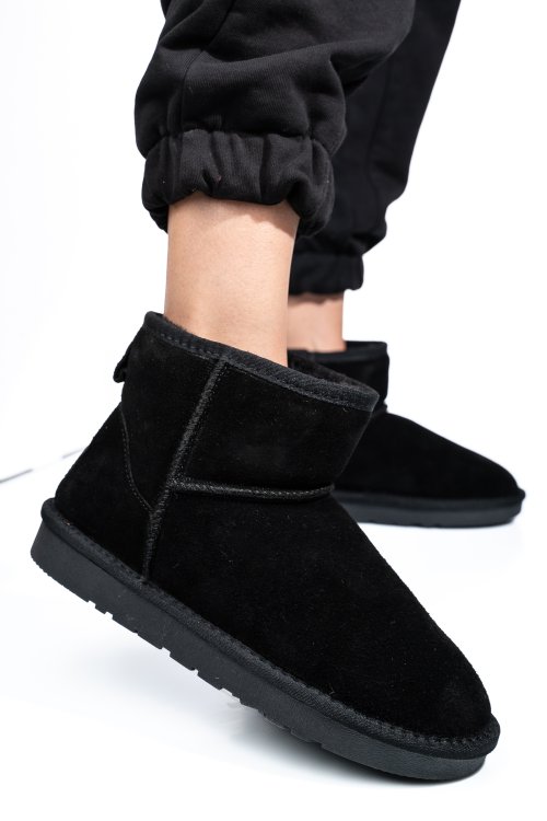 Fekete fordított bőr csizma is7h1201