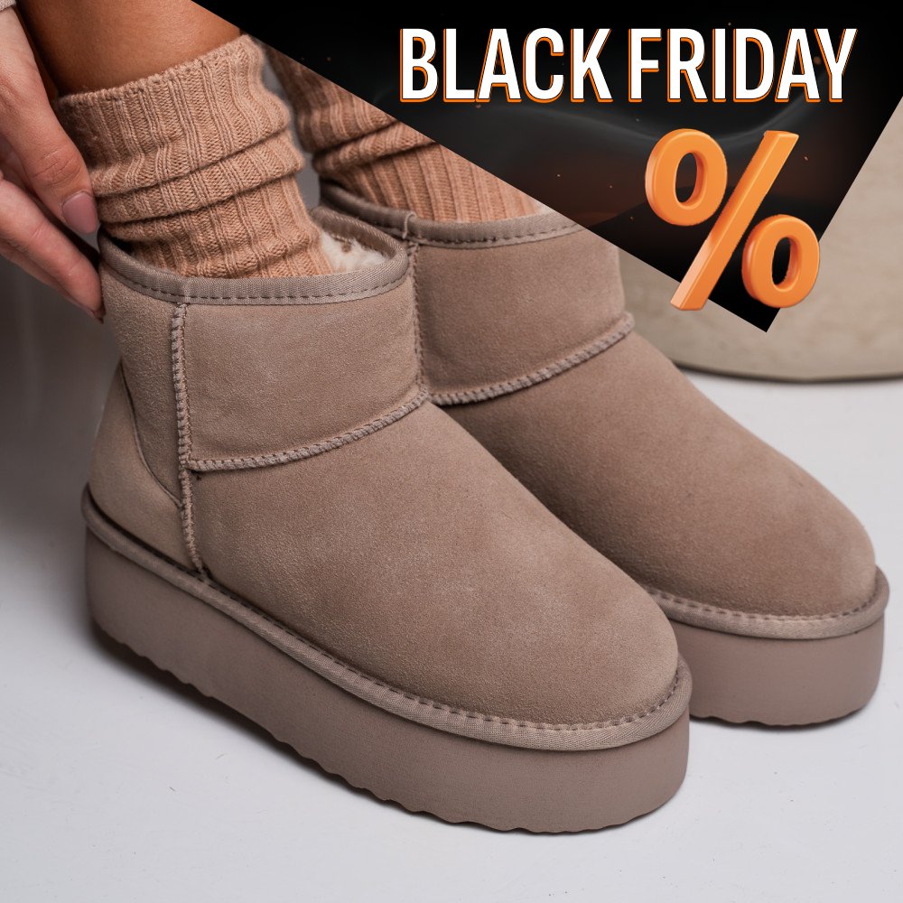 Lapos sarkú női csizma