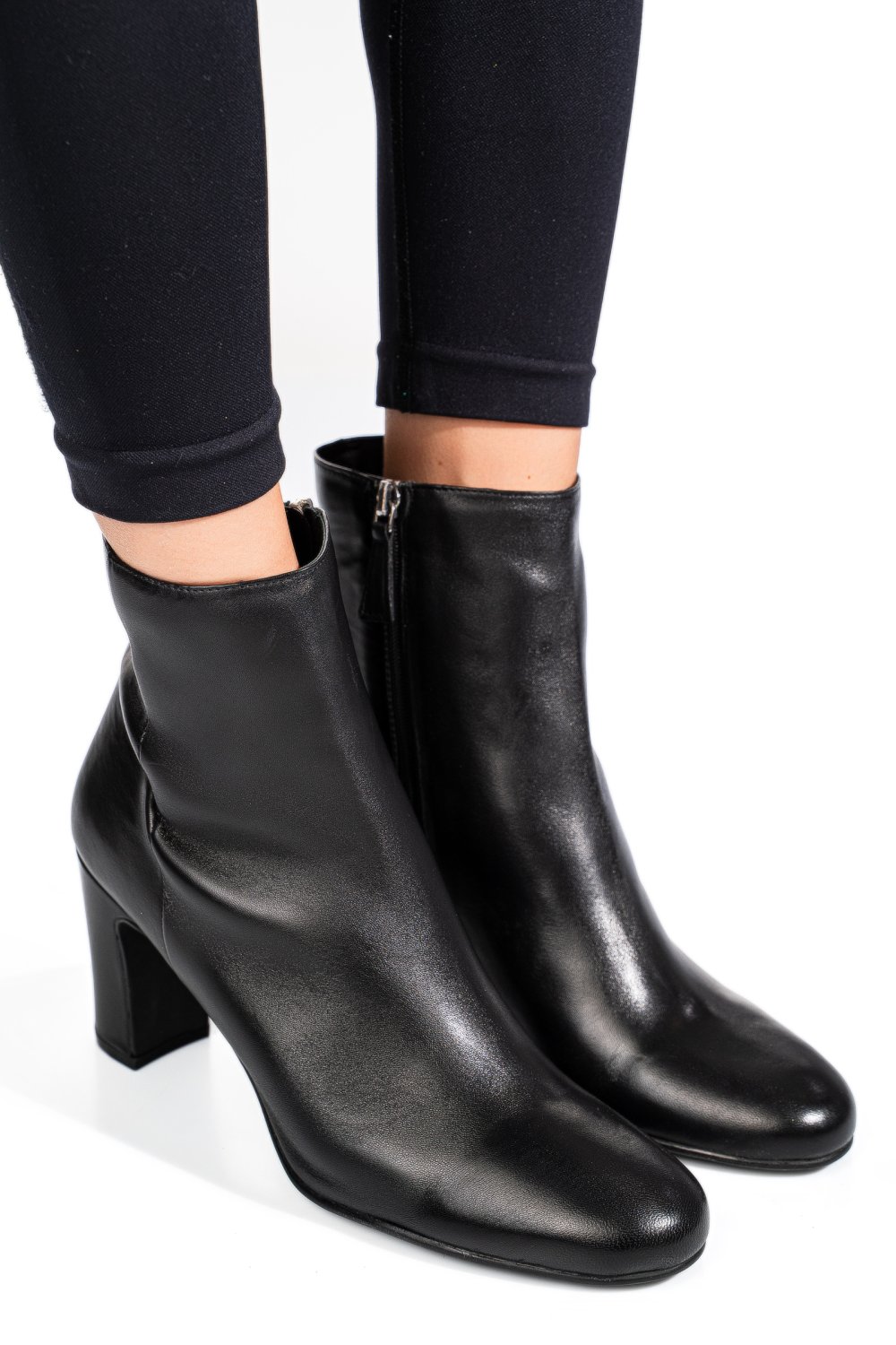 Fekete természetes bőr bokacsizma 5s7h0132042