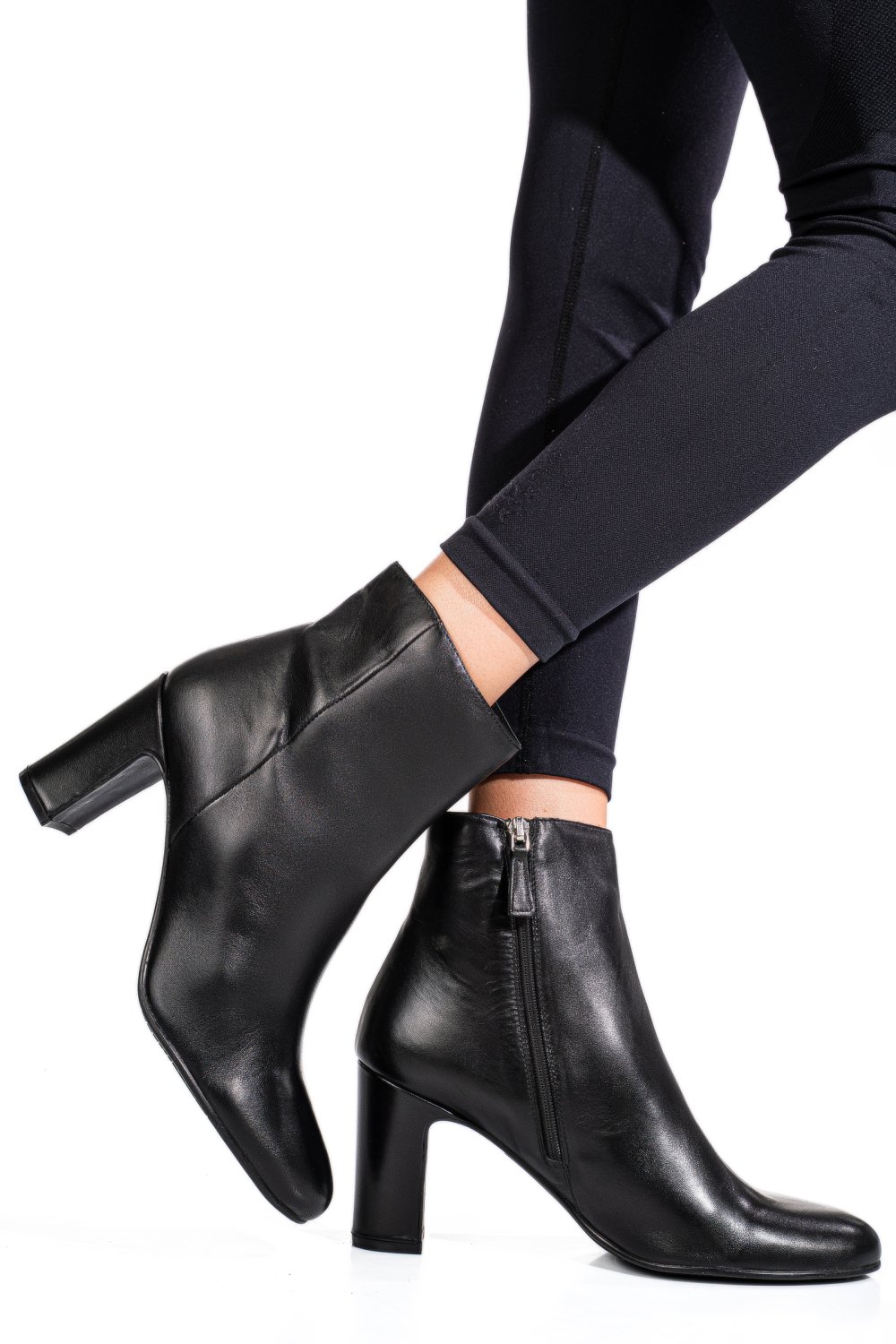 Fekete természetes bőr bokacsizma 5s7h0132042